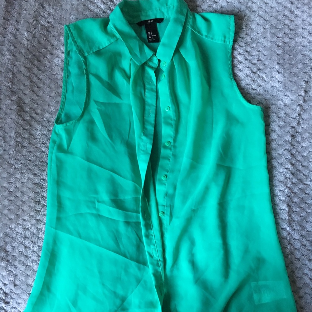 Small H&M chiffon sleeveless blouse